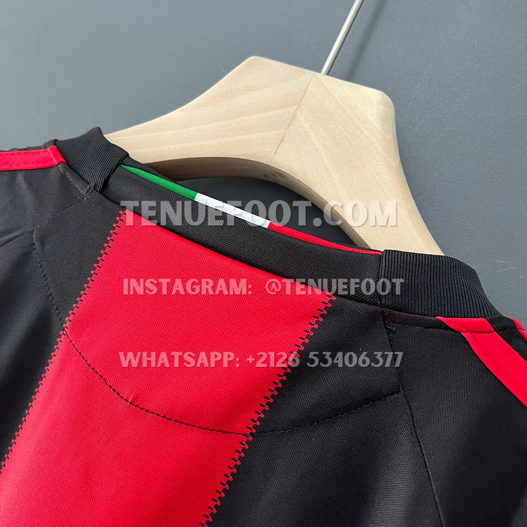 AC Milan Retro 10-11 Home (6)