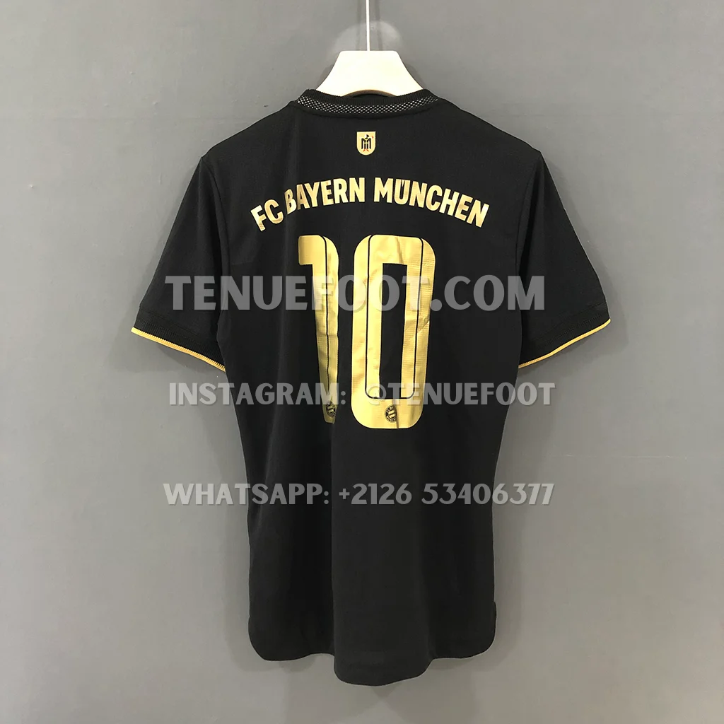 Bayern Munich Away Player Version (2)