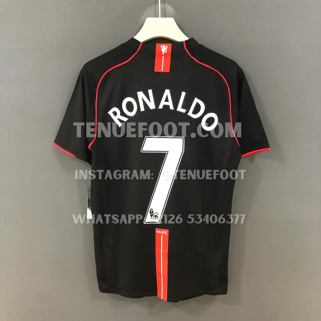 Man Utd Retro 07-08 Away (2)