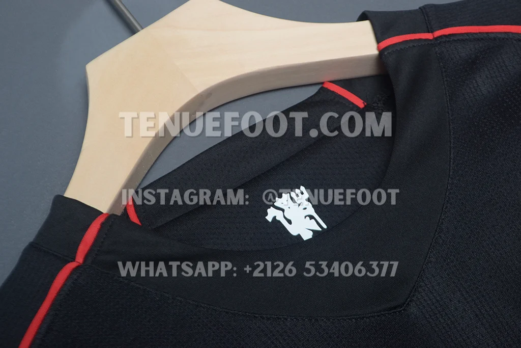 Man Utd Retro 07-08 Away (4)