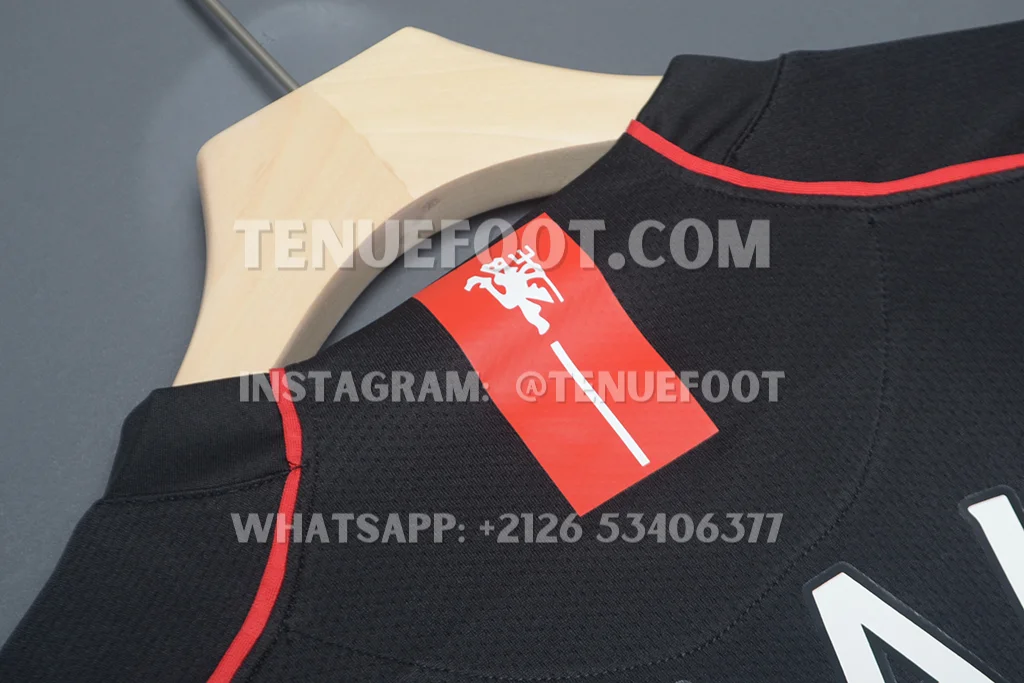 Man Utd Retro 07-08 Away (7)