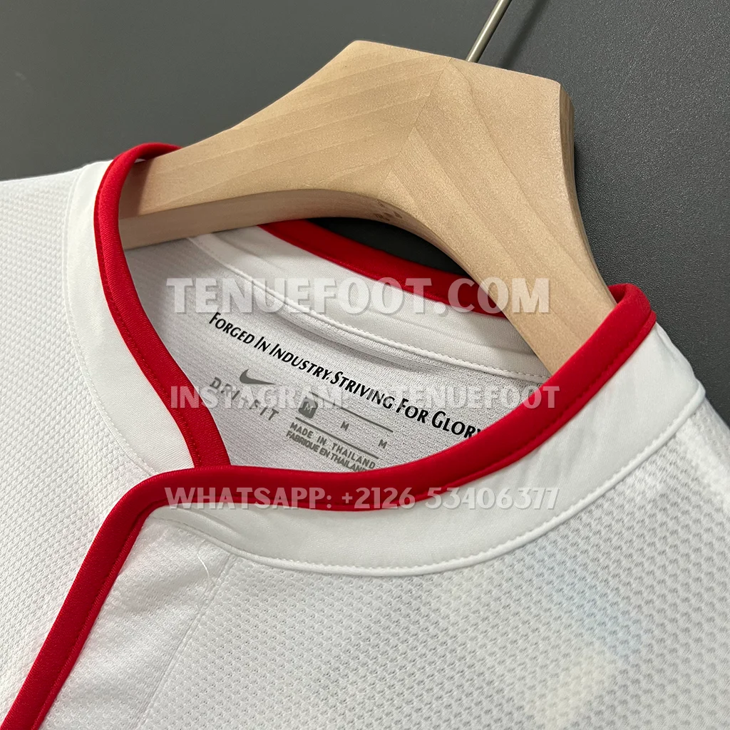 Man Utd Retro 13-14 Away (3)