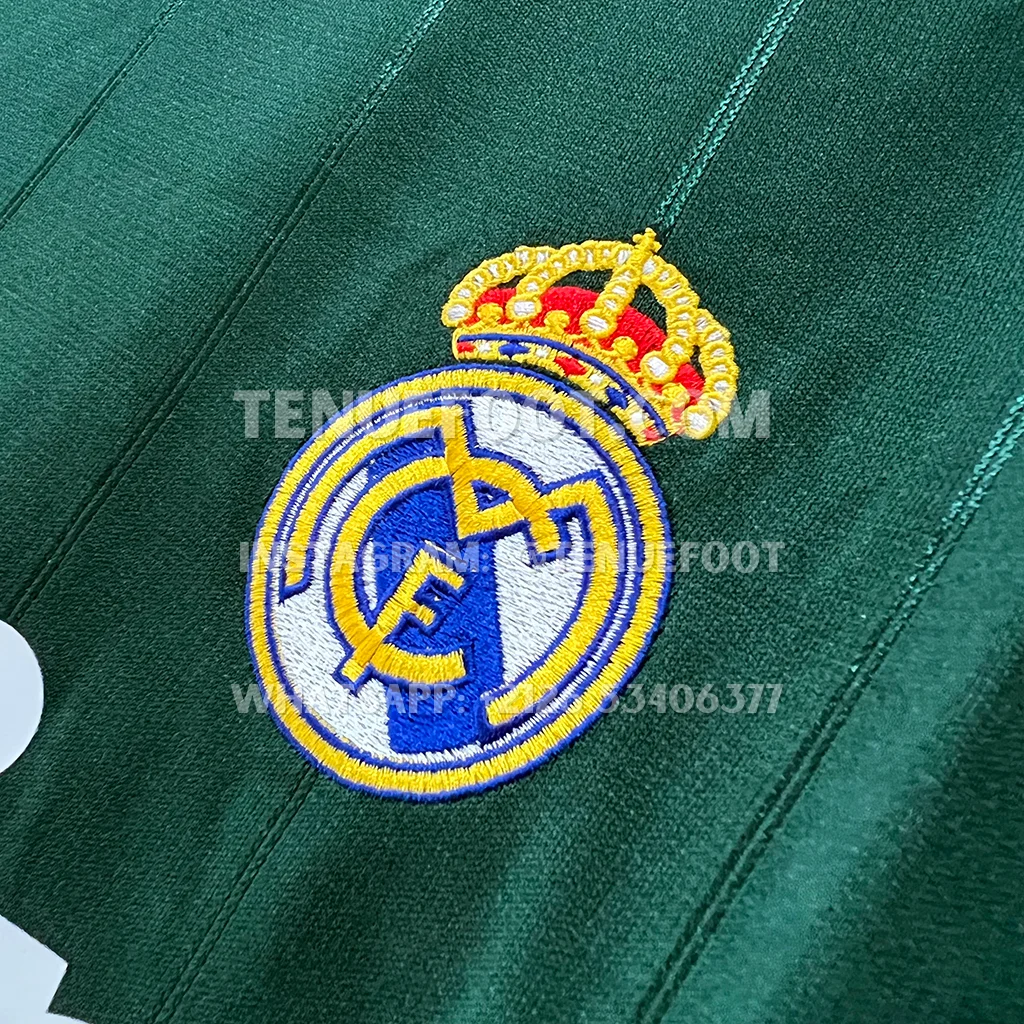 Real Madrid Retro 12-13 Third (2) Real Madrid Retro 12-13 Third (2)