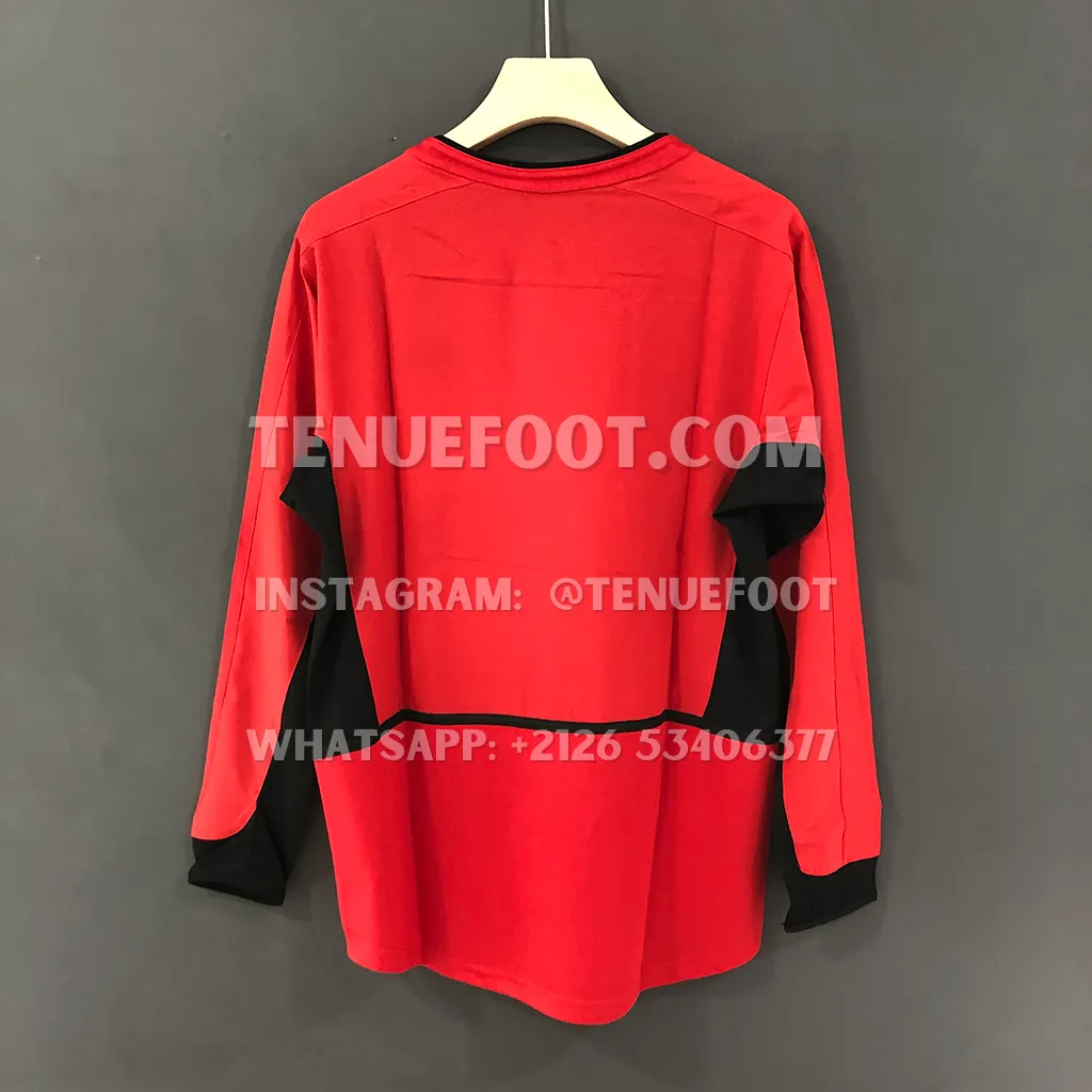 Man Utd Retro 02-03 Home LS (2)