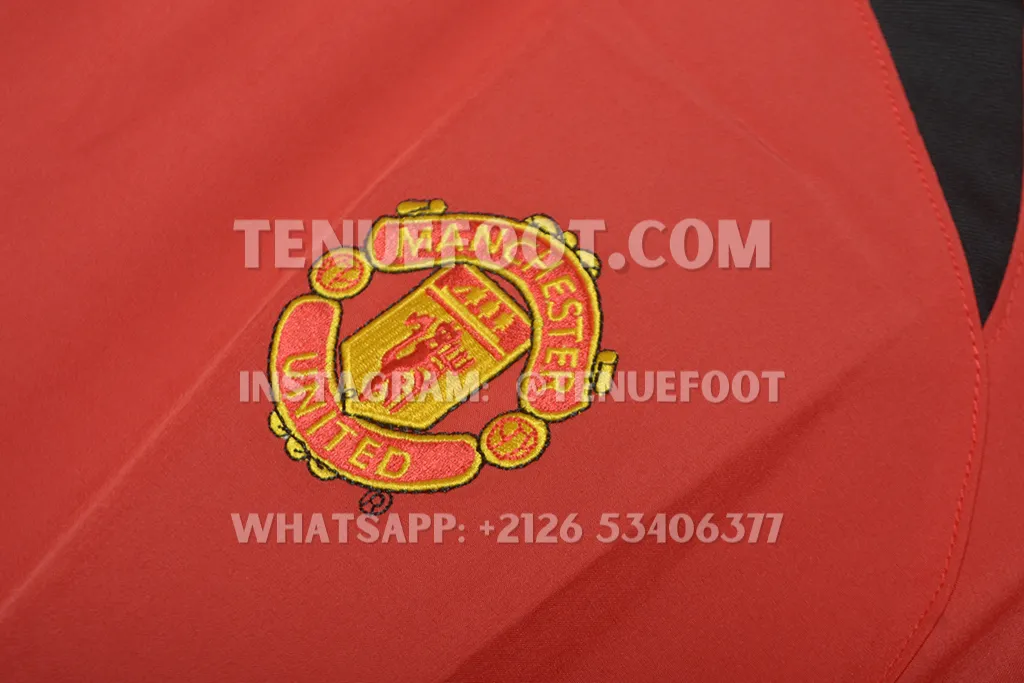 Man Utd Retro 02-03 Home LS (3)