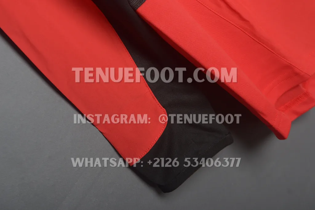 Man Utd Retro 02-03 Home LS (6)