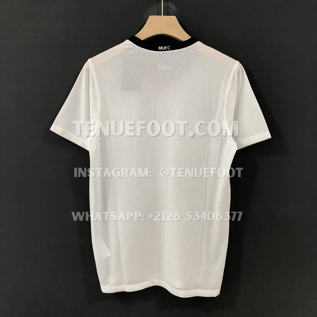 Man Utd Retro 08-09 Away (2)