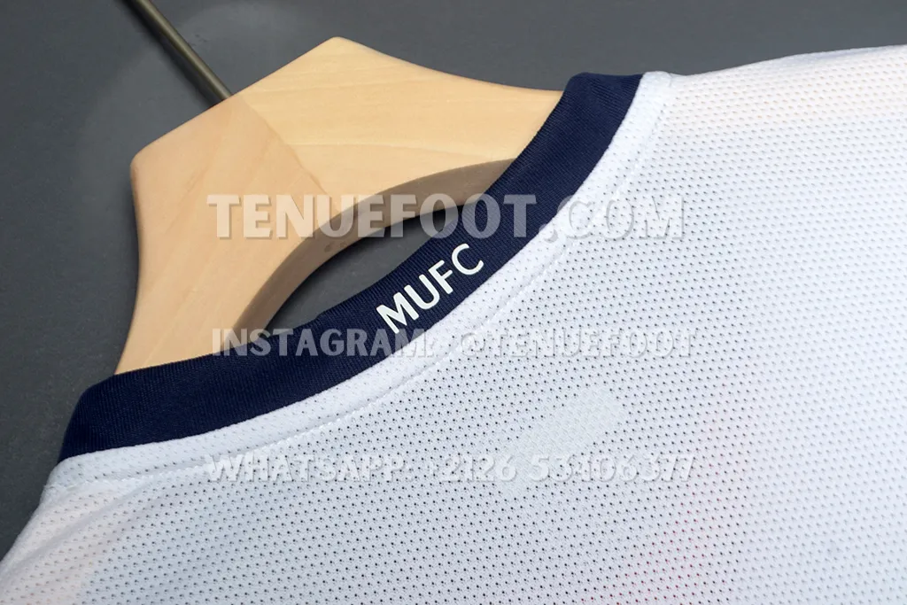 Man Utd Retro 08-09 Away (7)