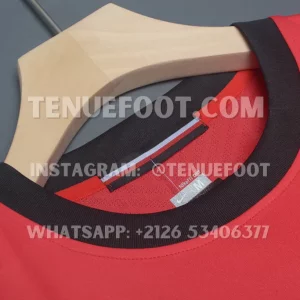 Man Utd Retro 09-10 Home (4)