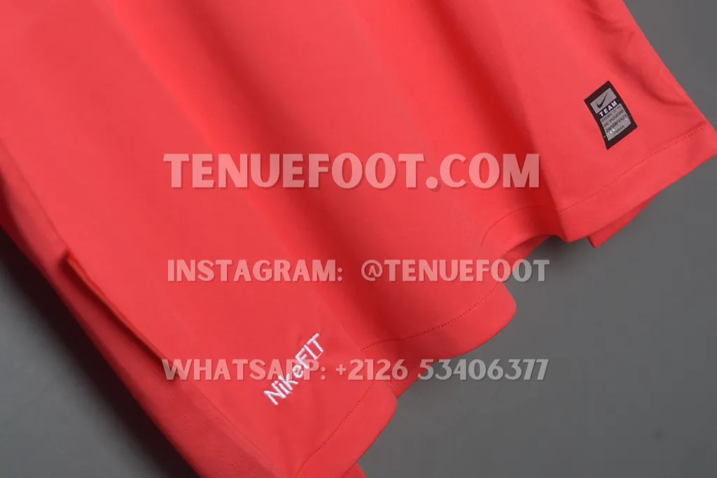 Man Utd Retro 09-10 Home (6)