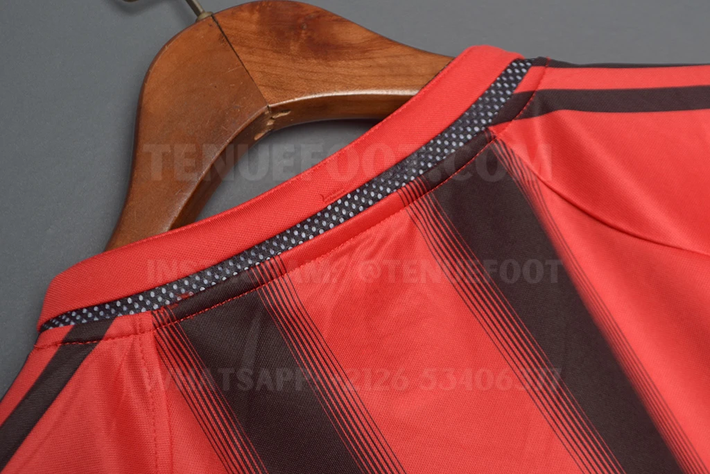 AC Milan Retro 04-05 Home (7)
