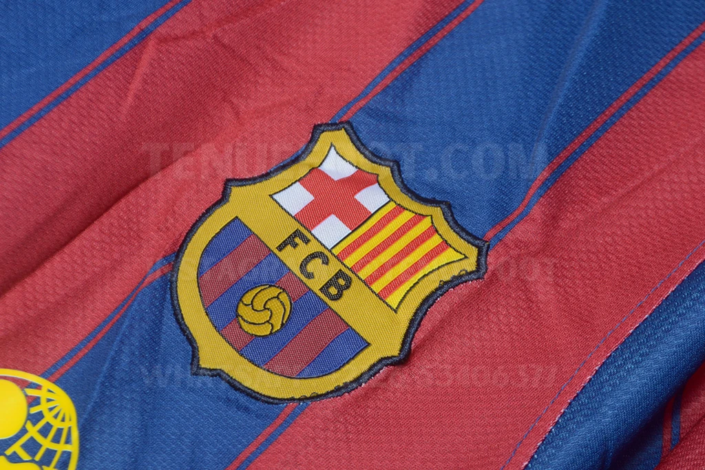 Barcelona Retro 09-10 Home (3)