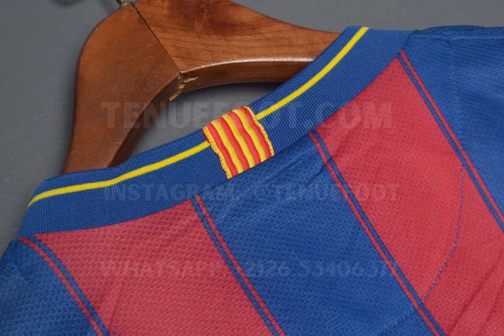 Barcelona Retro 09-10 Home (7)