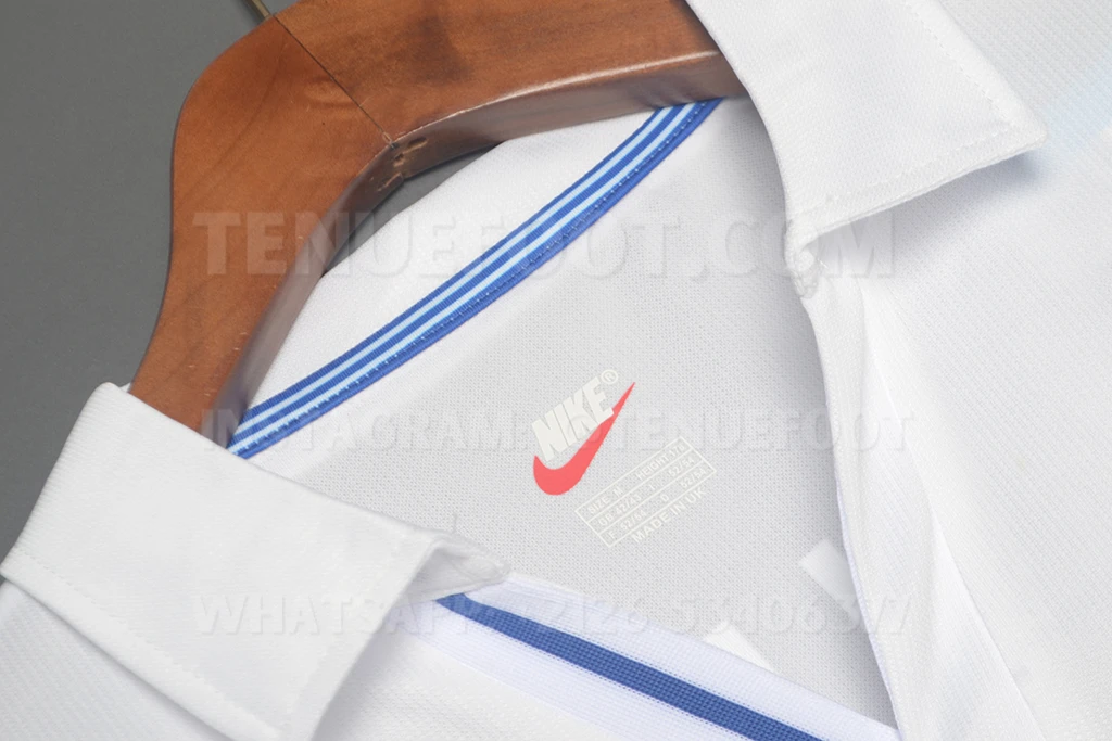 Italy Retro 1998 Away (4)