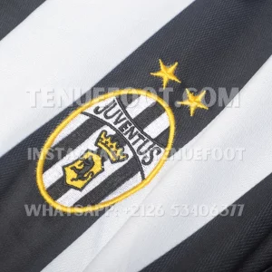 Juventus Retro 01-02 Home (3)