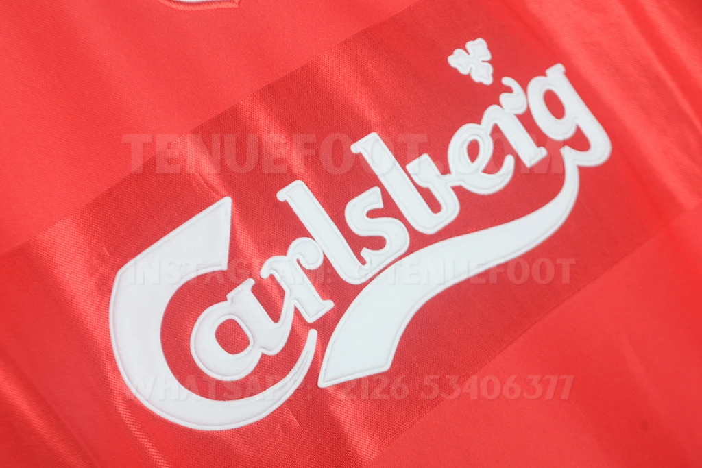 Liverpool Retro 00-02 Home (6)