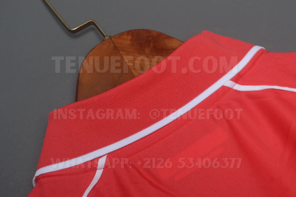 Liverpool Retro 00-02 Home (7)