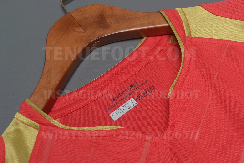 Liverpool Retro 05-06 Home (4)
