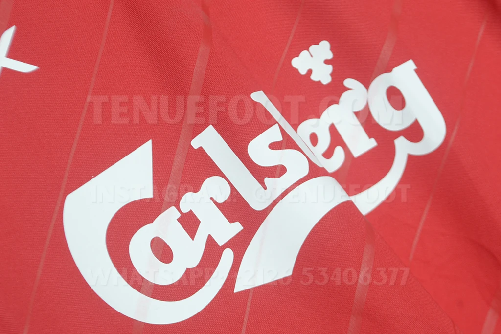 Liverpool Retro 05-06 Home (5)