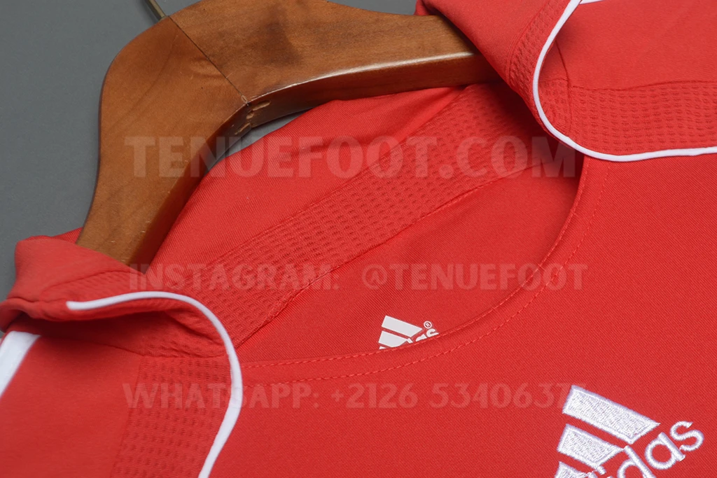 Liverpool Retro 06-07 Home (4)