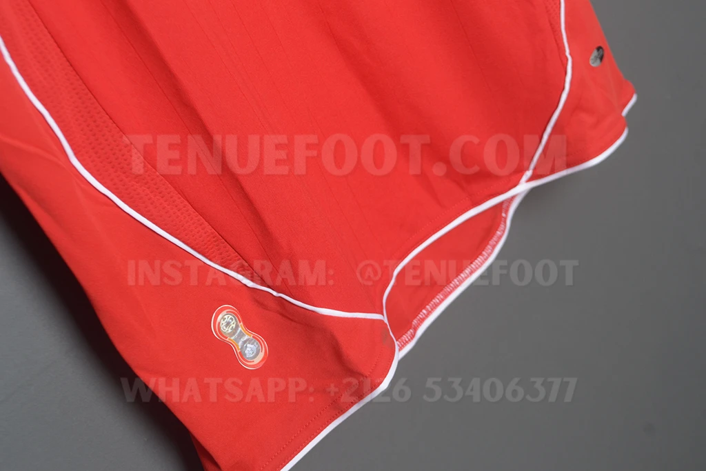 Liverpool Retro 06-07 Home (6)