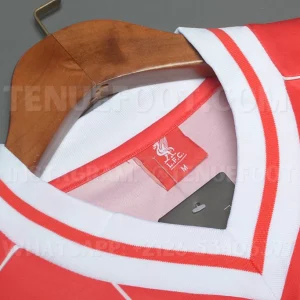 Liverpool Retro 81-84 Home (4)