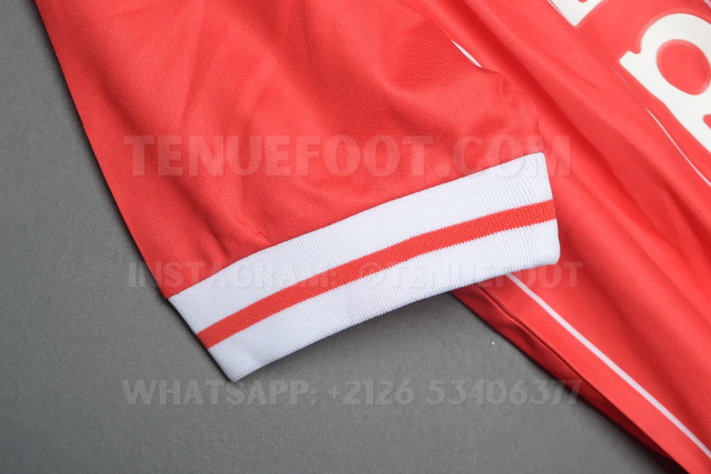 Liverpool Retro 81-84 Home (6)
