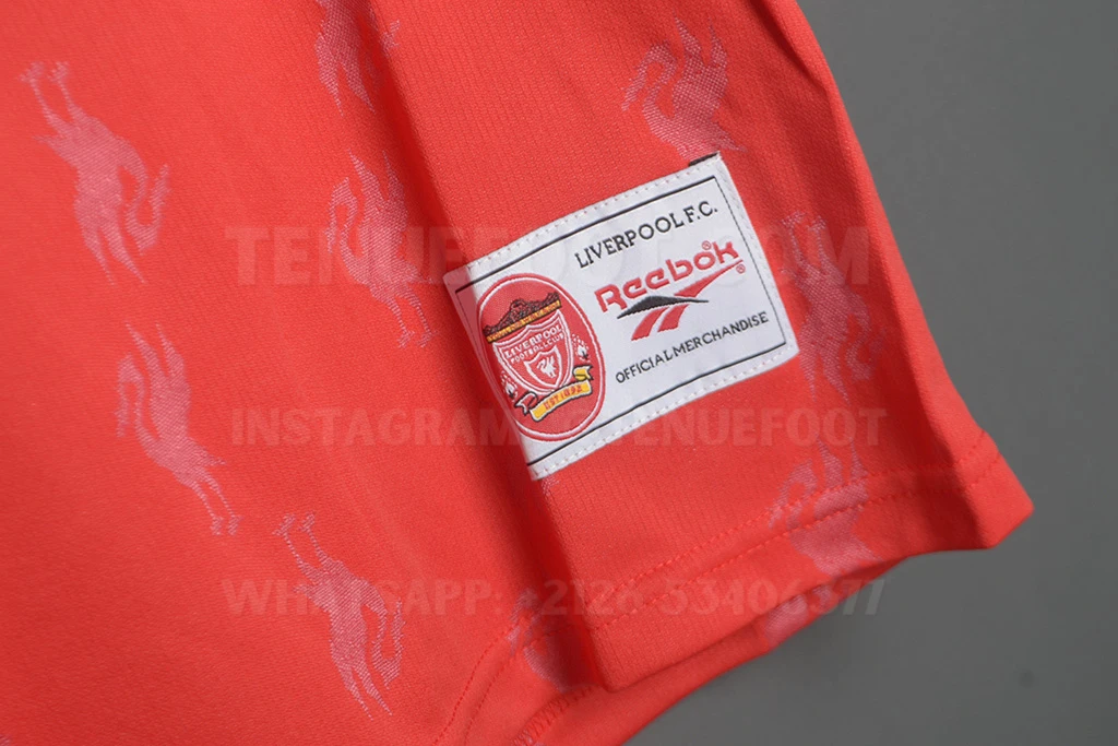 Liverpool Retro 96-97 Home (6)