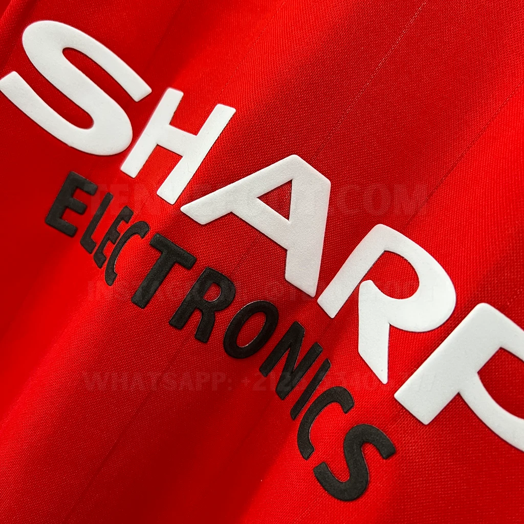 Man Utd Retro 82-83 Home LS (5)