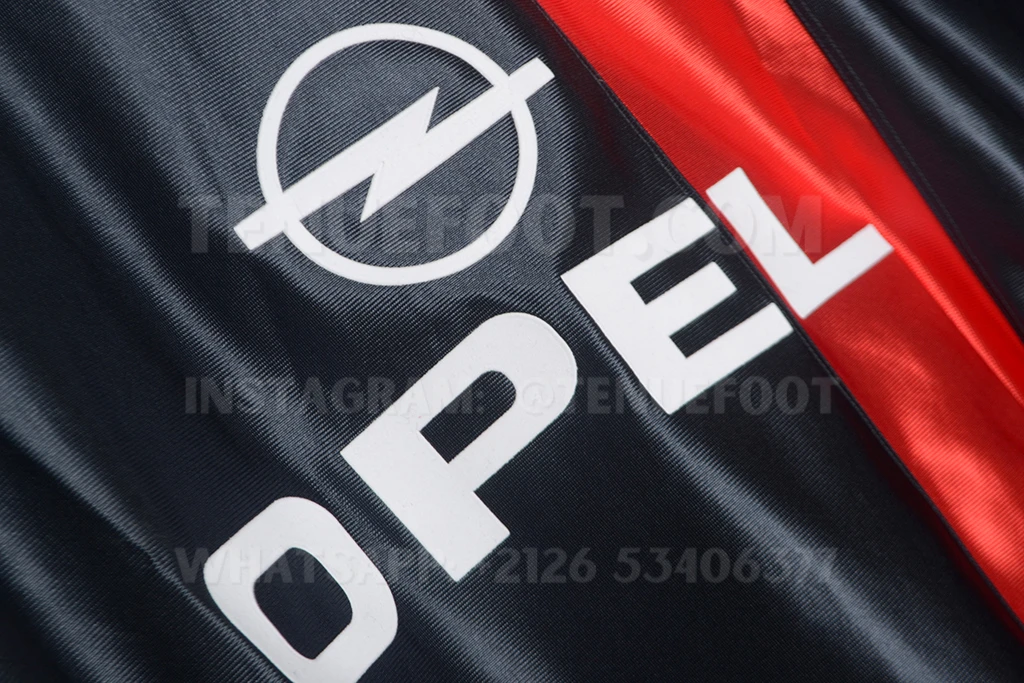 PSG Retro 01-02 Home (5)