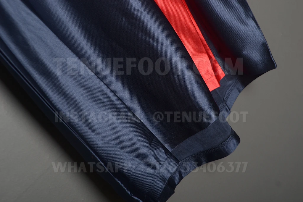 PSG Retro 01-02 Home (6)