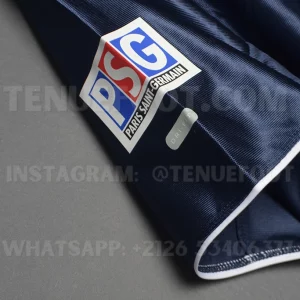 PSG Retro 01-02 Home (7)