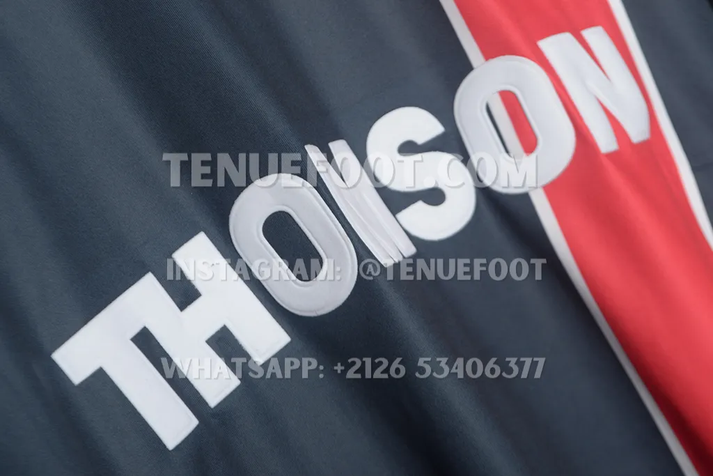 PSG Retro 02-03 Home (5)