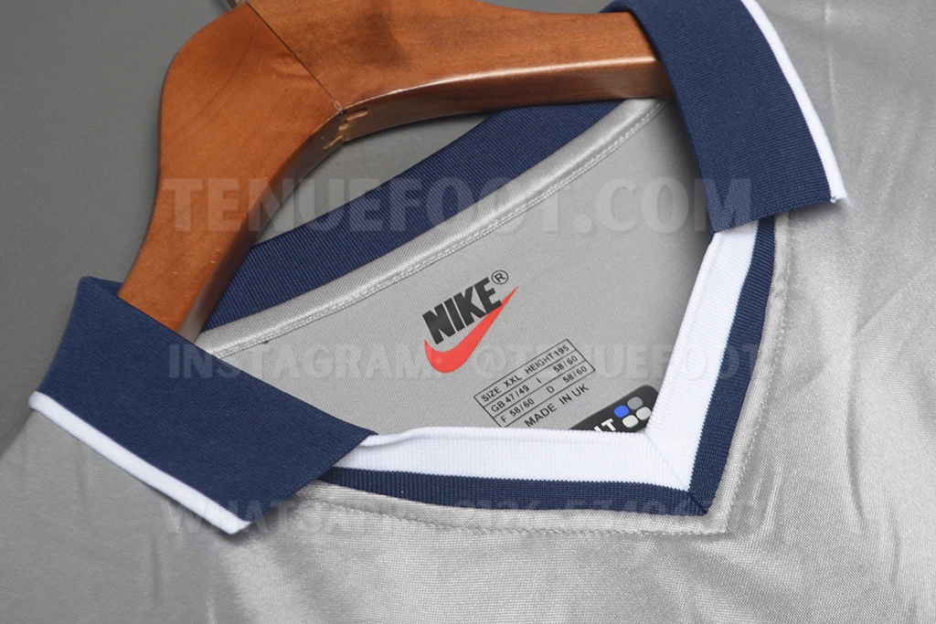 PSG Retro 99-00 Away (4)