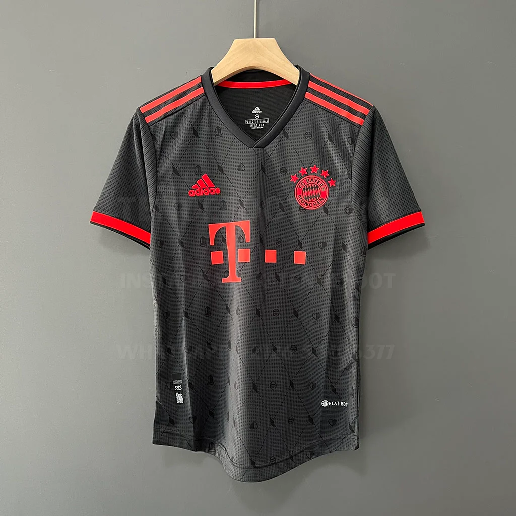 Bayern Munich Third Player Version (1)