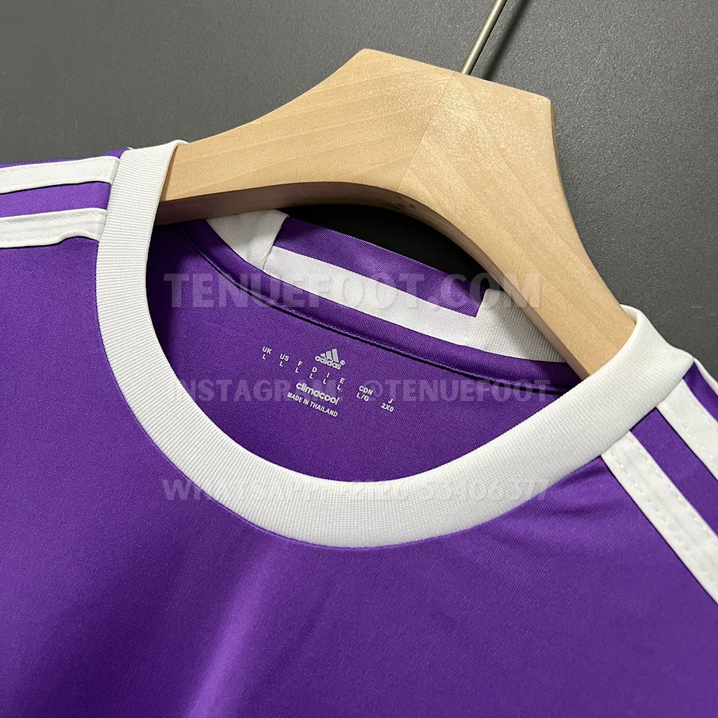 Real Madrid Retro 16-17 Away (3)