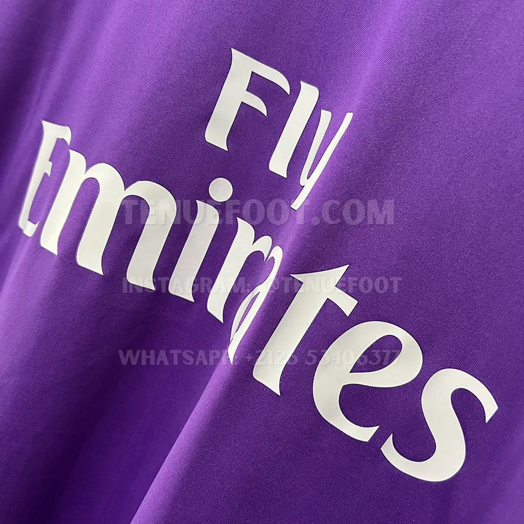 Real Madrid Retro 16-17 Away (4)