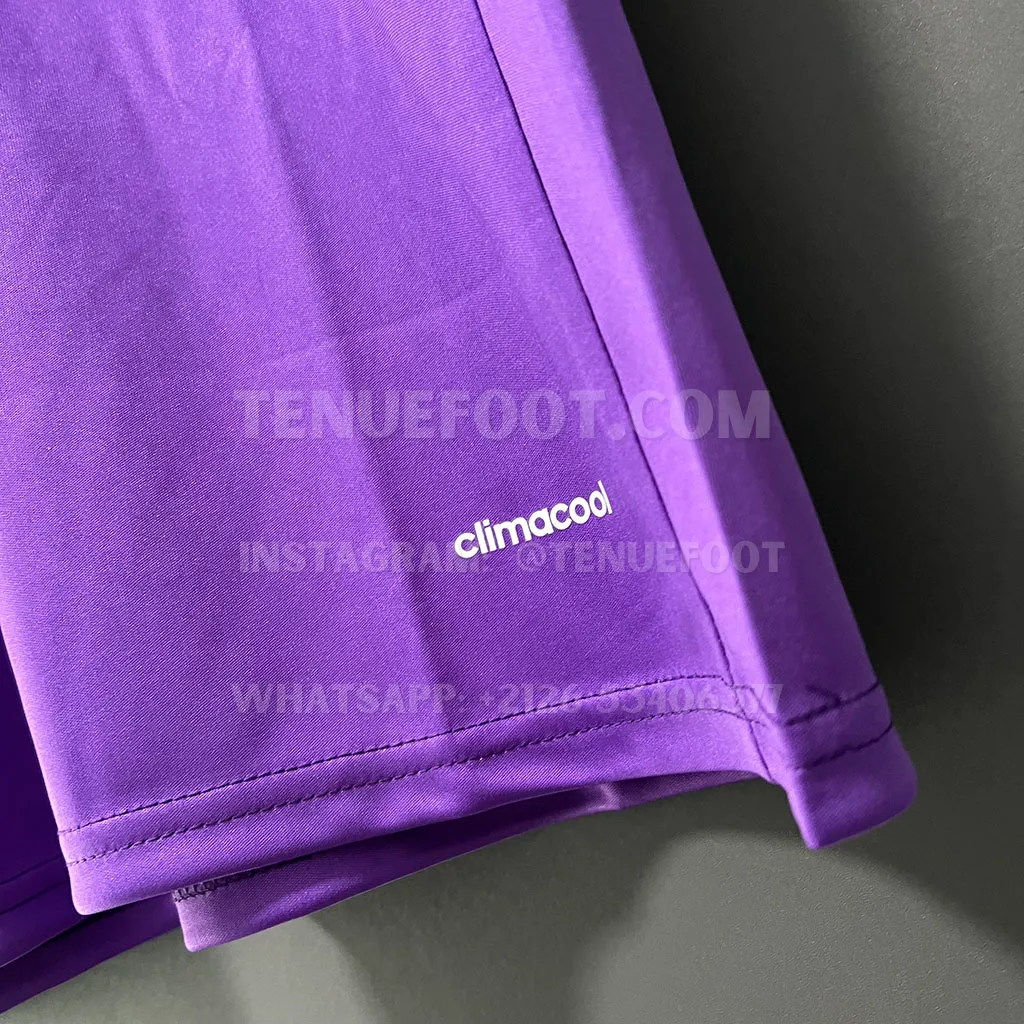 Real Madrid Retro 16-17 Away (5)