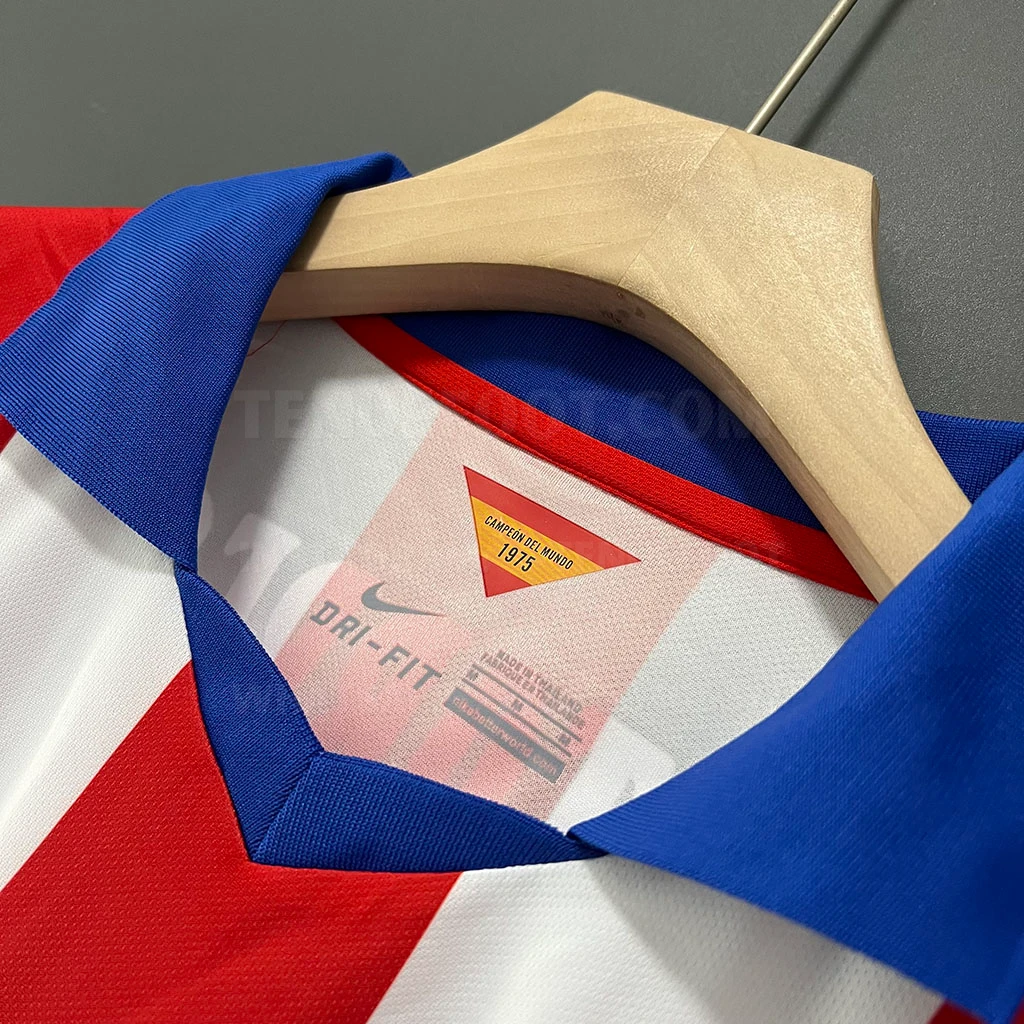 Atlético de Madrid Retro 14-15 Home (3)
