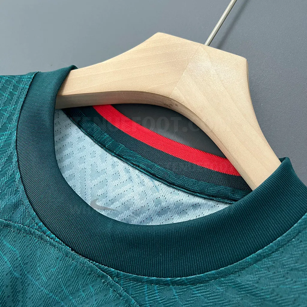 Liverpool Third Player Version (3)