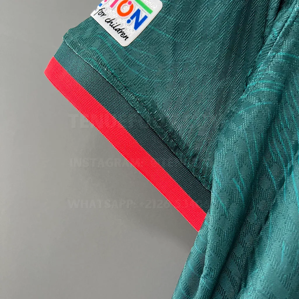 Liverpool Third Player Version (4)