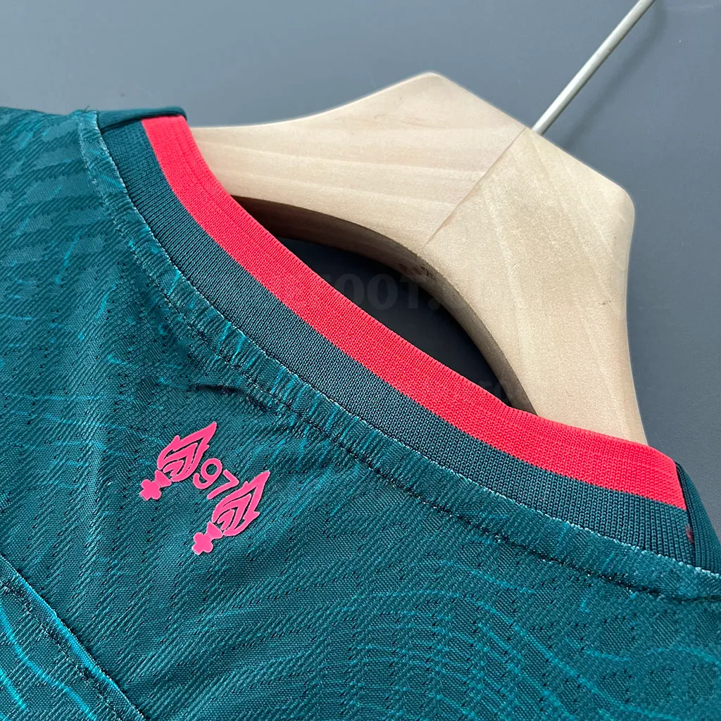 Liverpool Third Player Version (6)