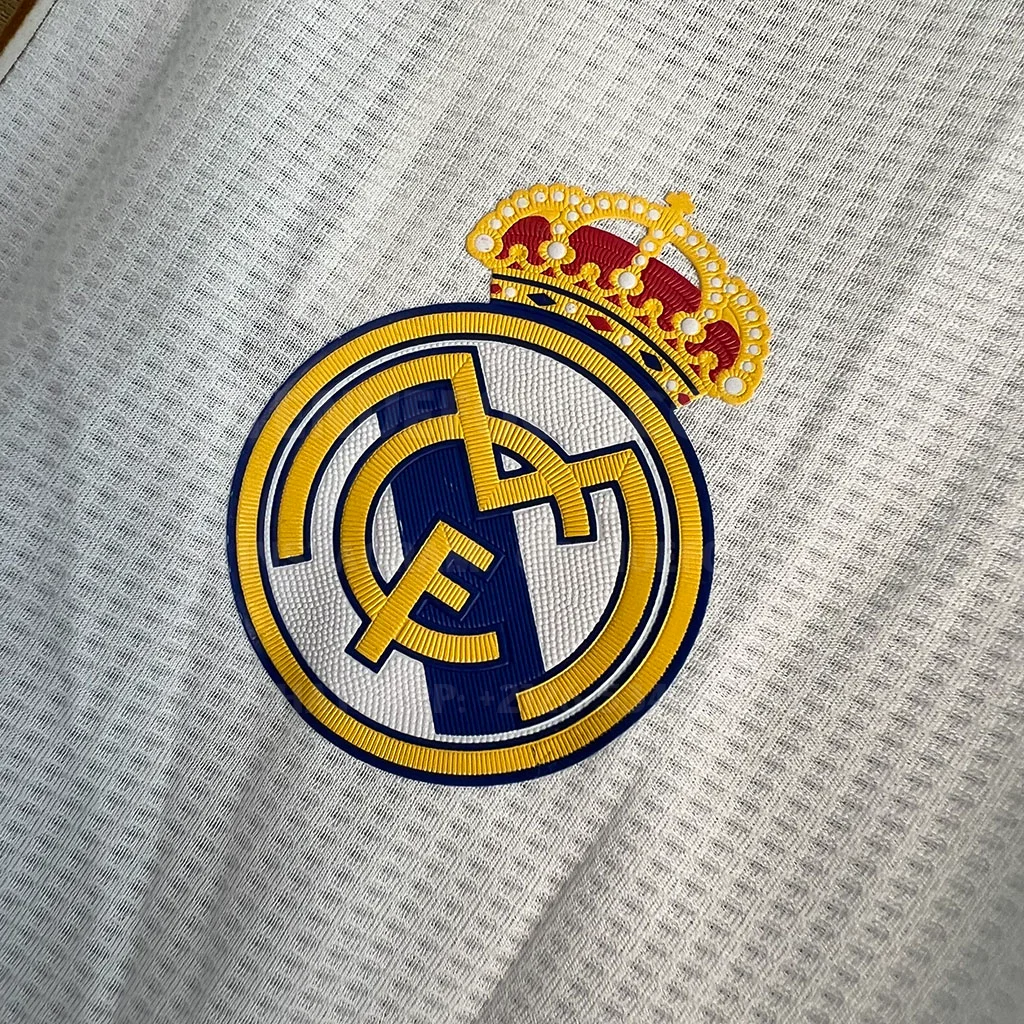 Real Madrid Retro 15-16 Home (2)