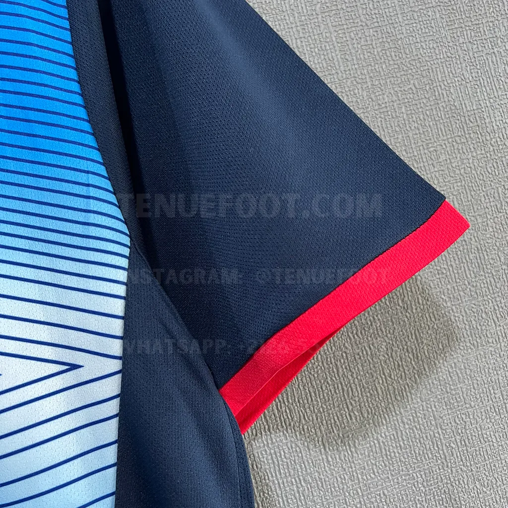 Arsenal Retro 02-04 Away (4)