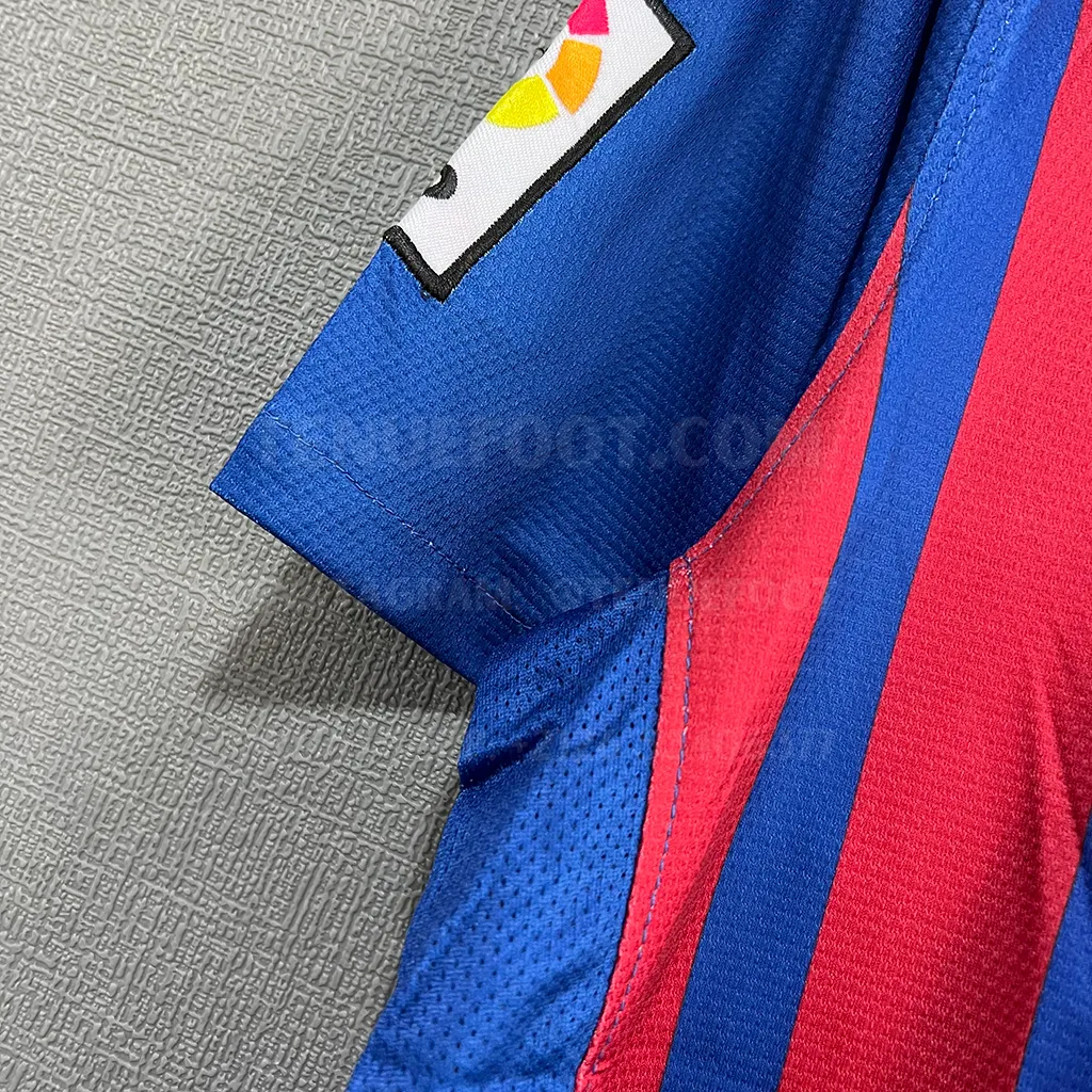 Barcelona Retro 11-12 Home (4)