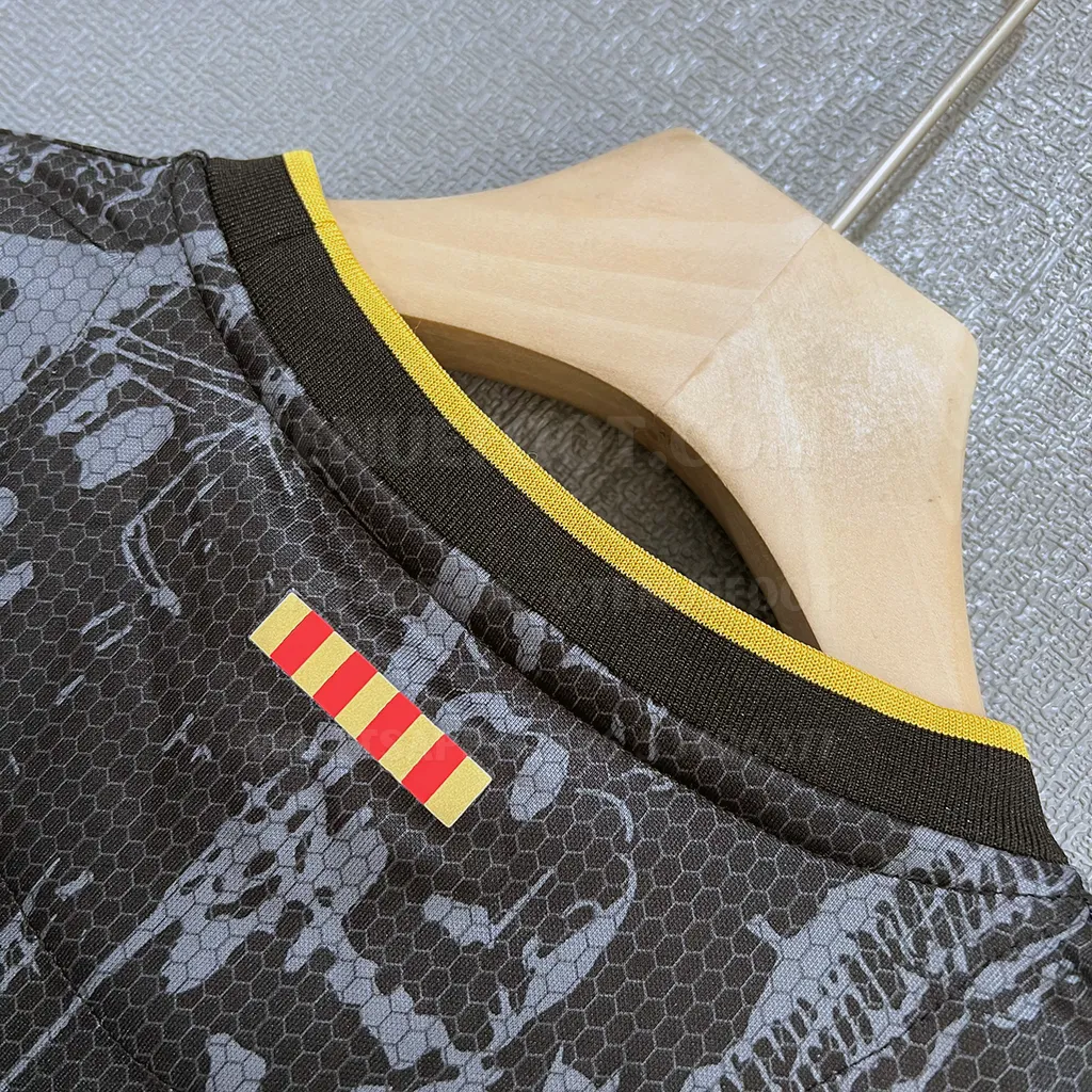 Barcelona Special Gold Black (6)