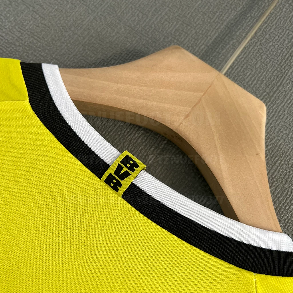 Borussia Dortmund Retro 95-96 Home (6)