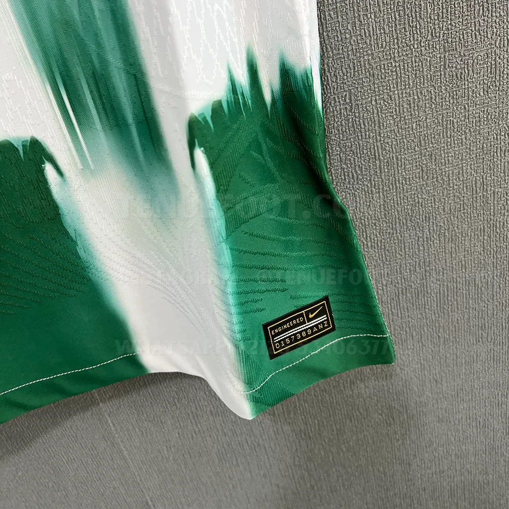 Liverpool Special Green White Player Version (5)