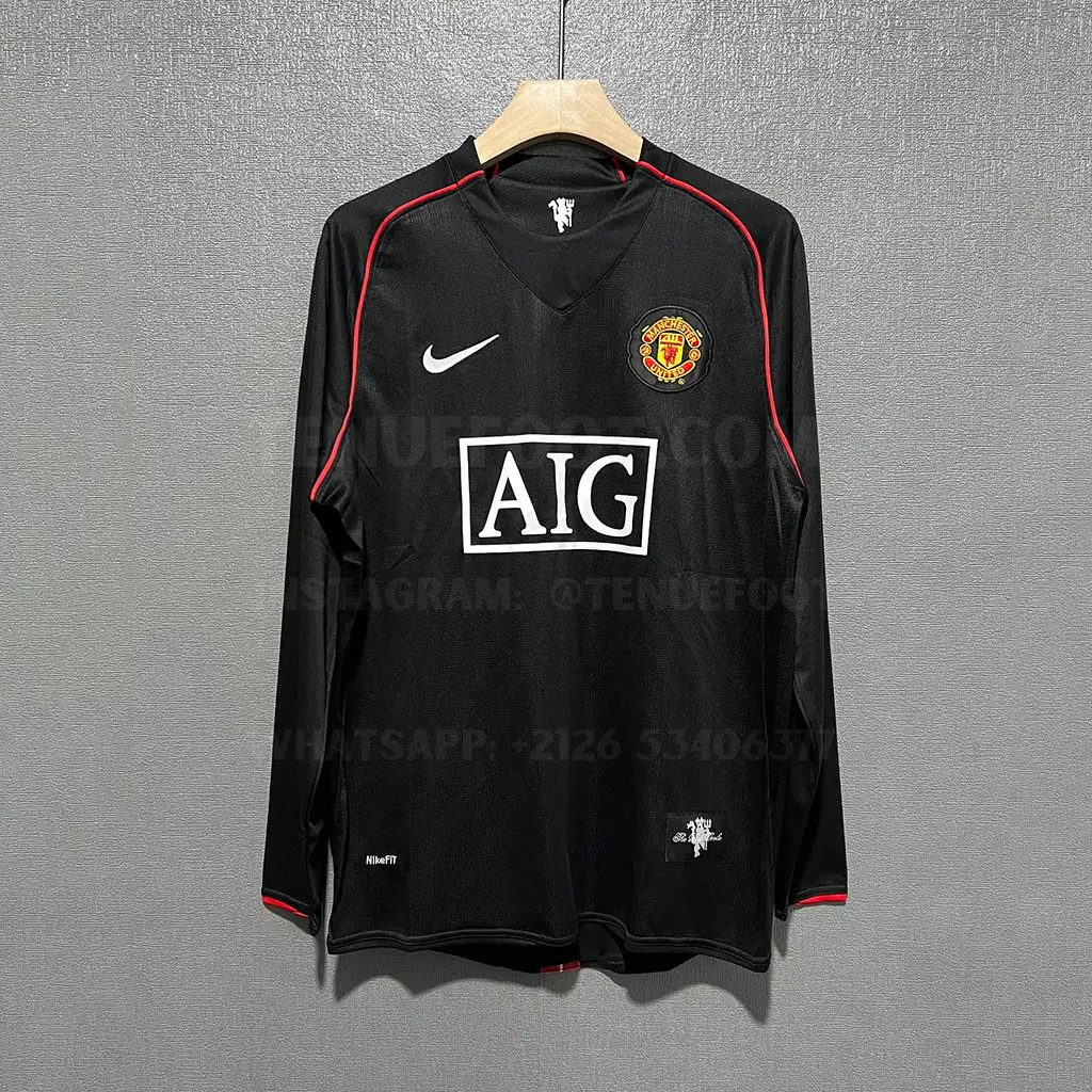 Man Utd Retro 07-08 Away LS (1)