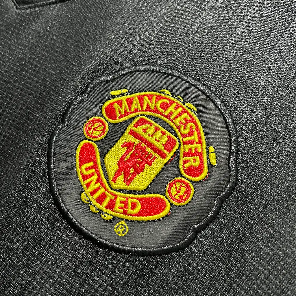 Man Utd Retro 07-08 Away LS (2)